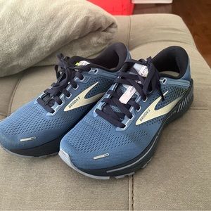 Brooks Adrenaline GTS Running Shoes